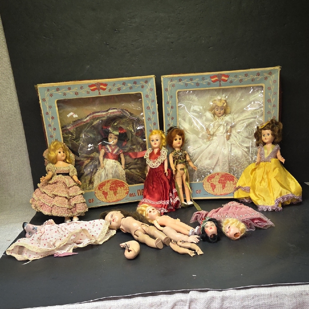 Vtg Dolls Of All Nations In Boxes Plus‎ Doll Replacement Parts